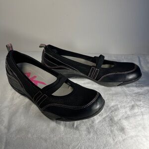 Anne Klein Sport Black Flats with Elastic Strap 8-1/2M
